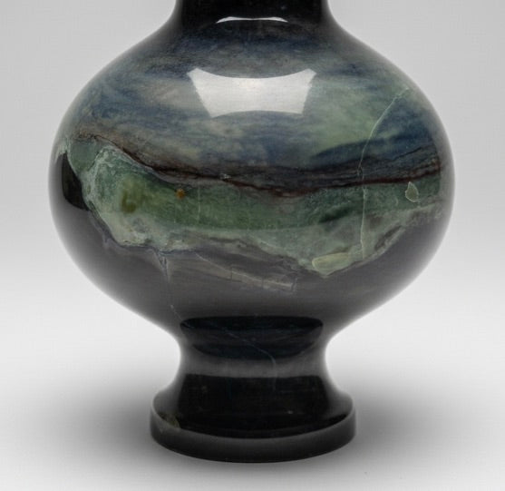 Chalace marble Vase
