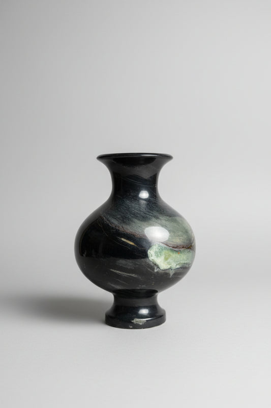 Chalace marble Vase