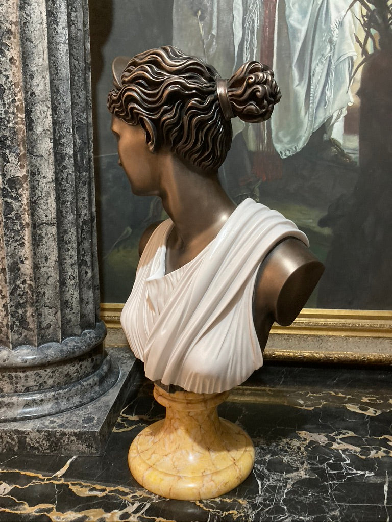Diane en marbre et bronze