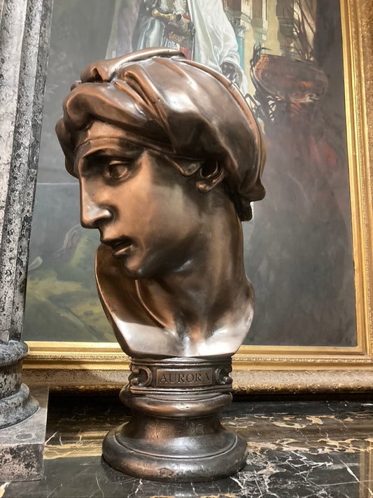 Bronze Aurora