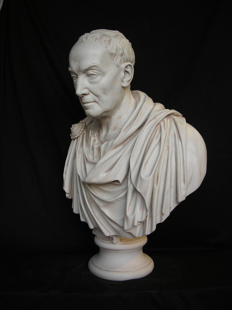 Titus in Toga