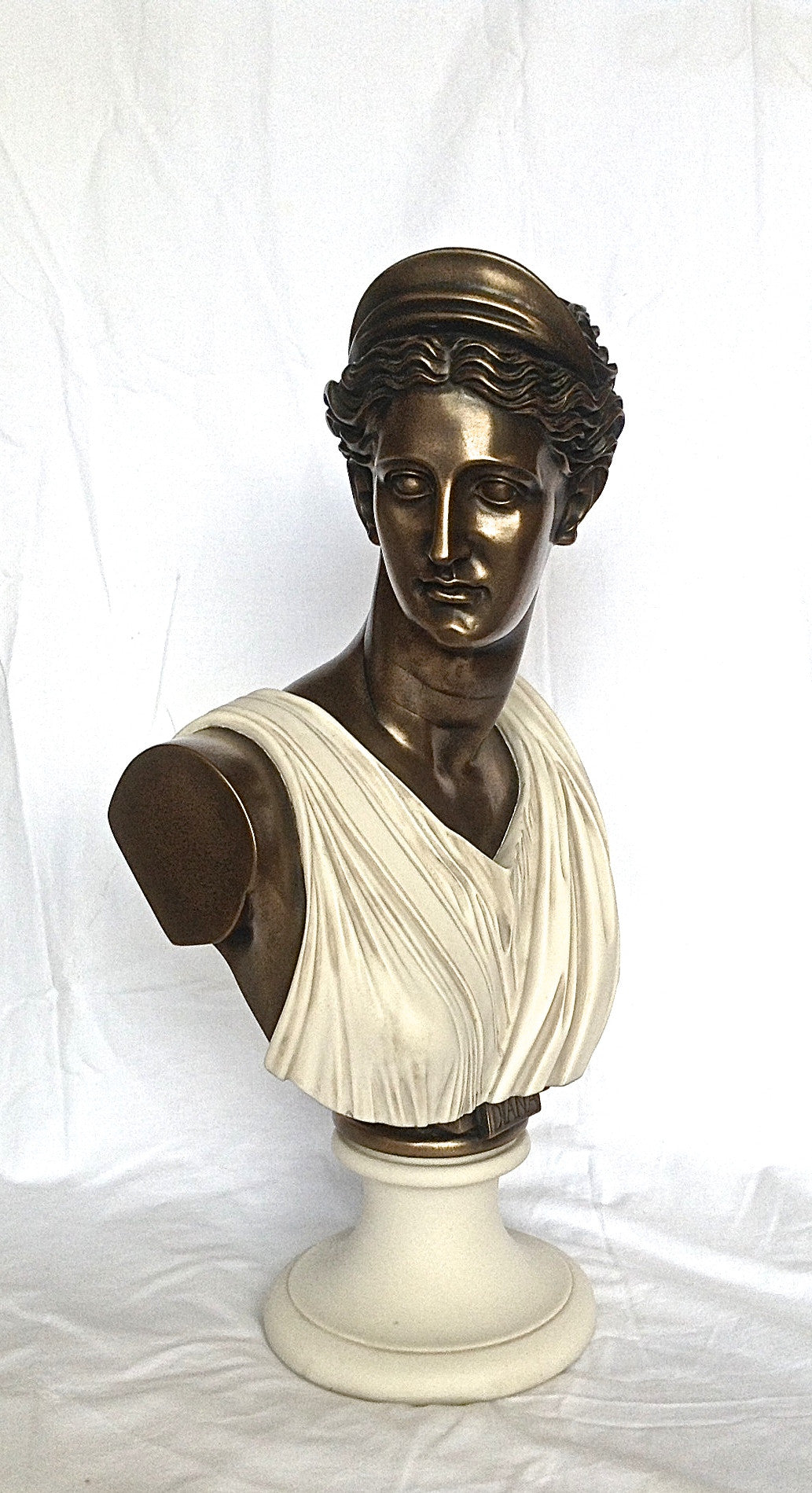 Diana Chasseresse Bronze und Marmor