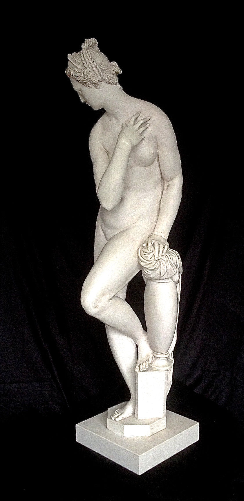 Venus Bologna Statue