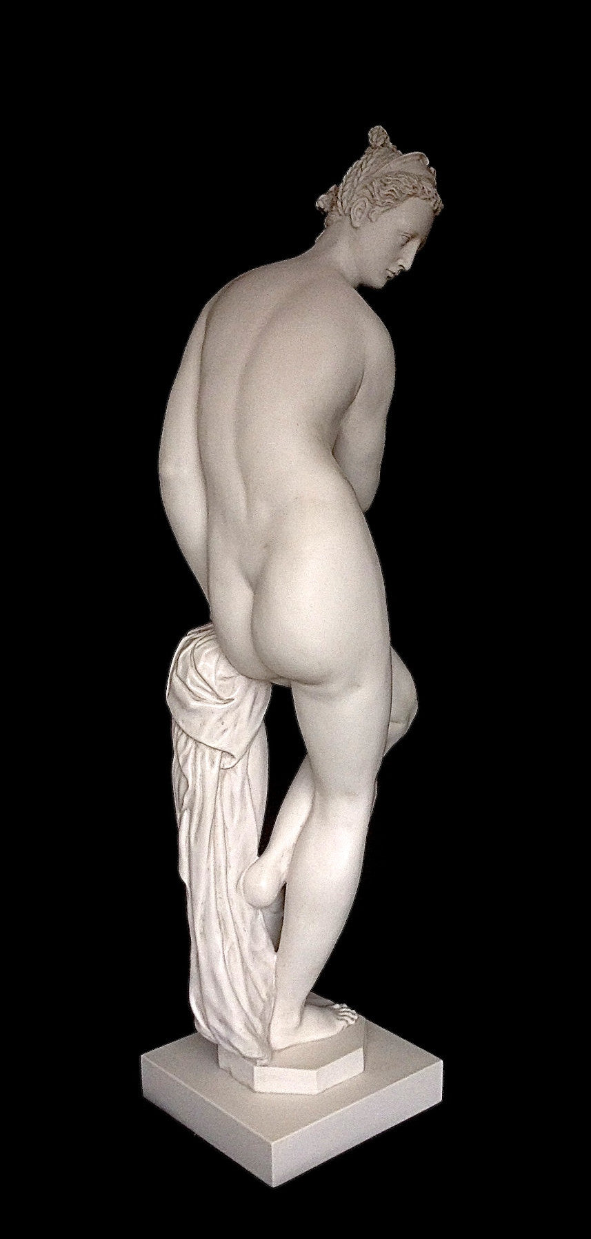 Venus Bologna Statue