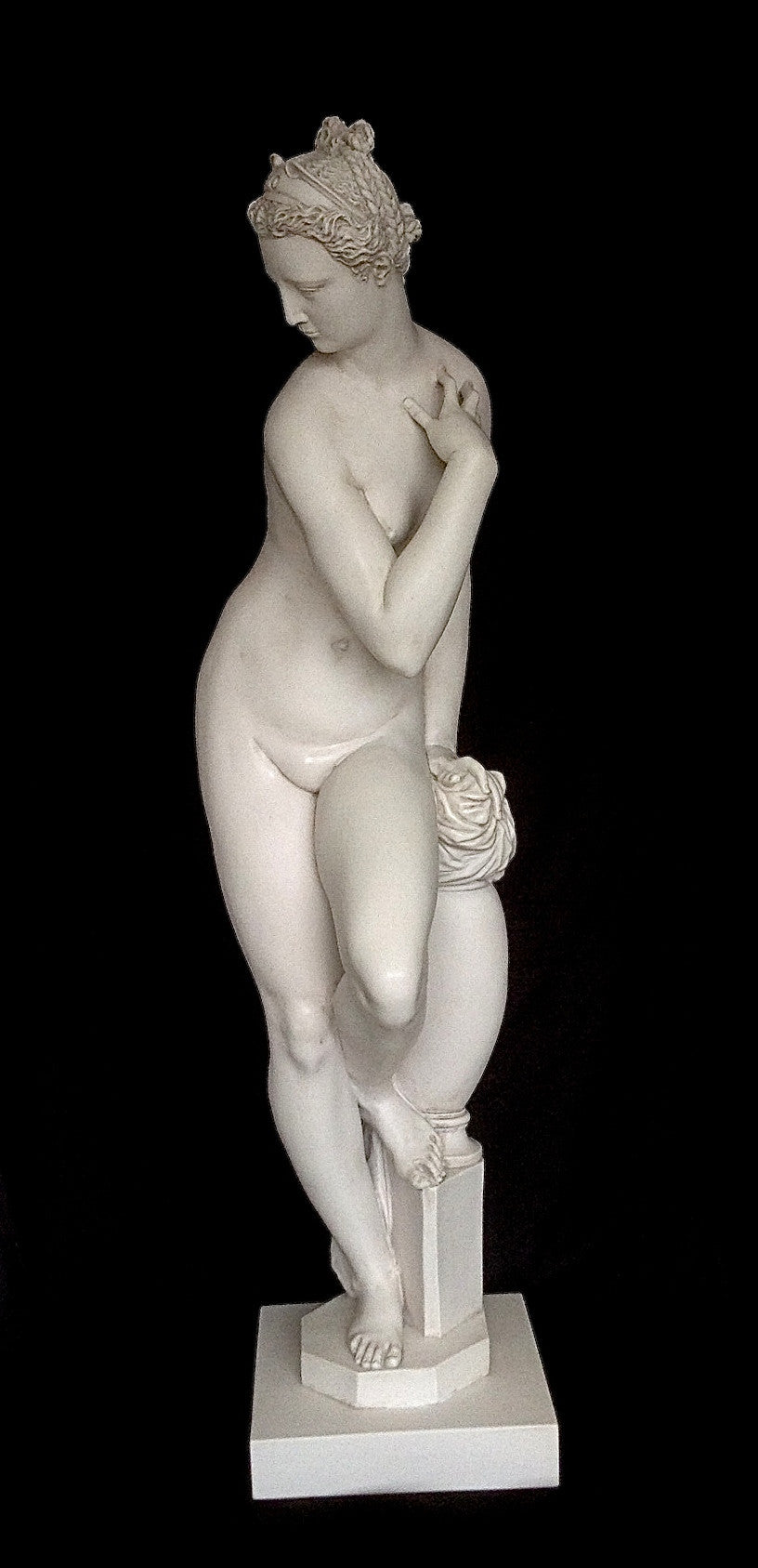 Venus Bologna Statue