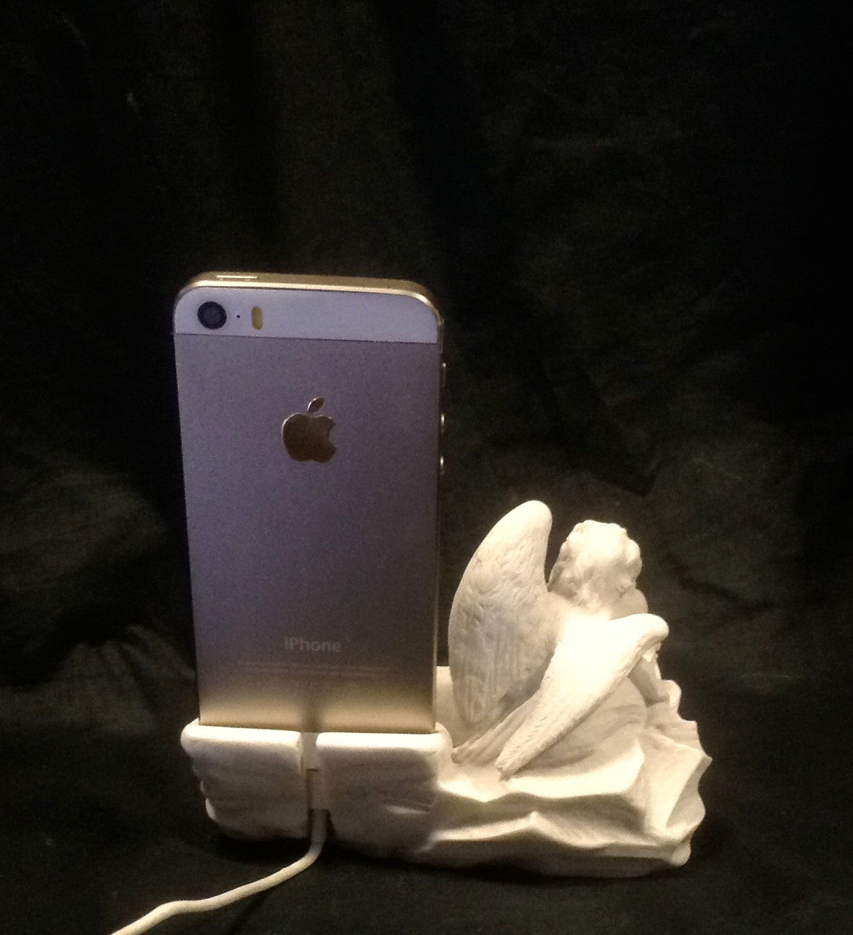 Resting Cupid iPhone 5s Dock Stand