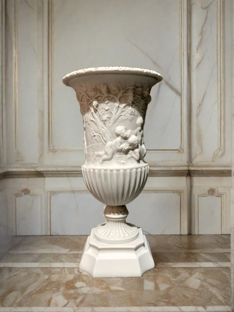 Thorvaldsen Vase (Small)