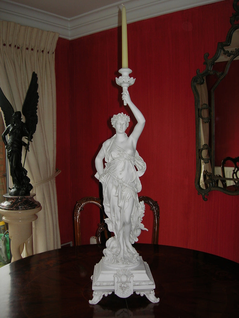 Classical lady With Candle Mount