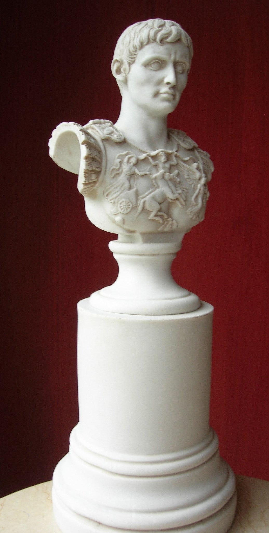 Augustus in armour on lrg socle