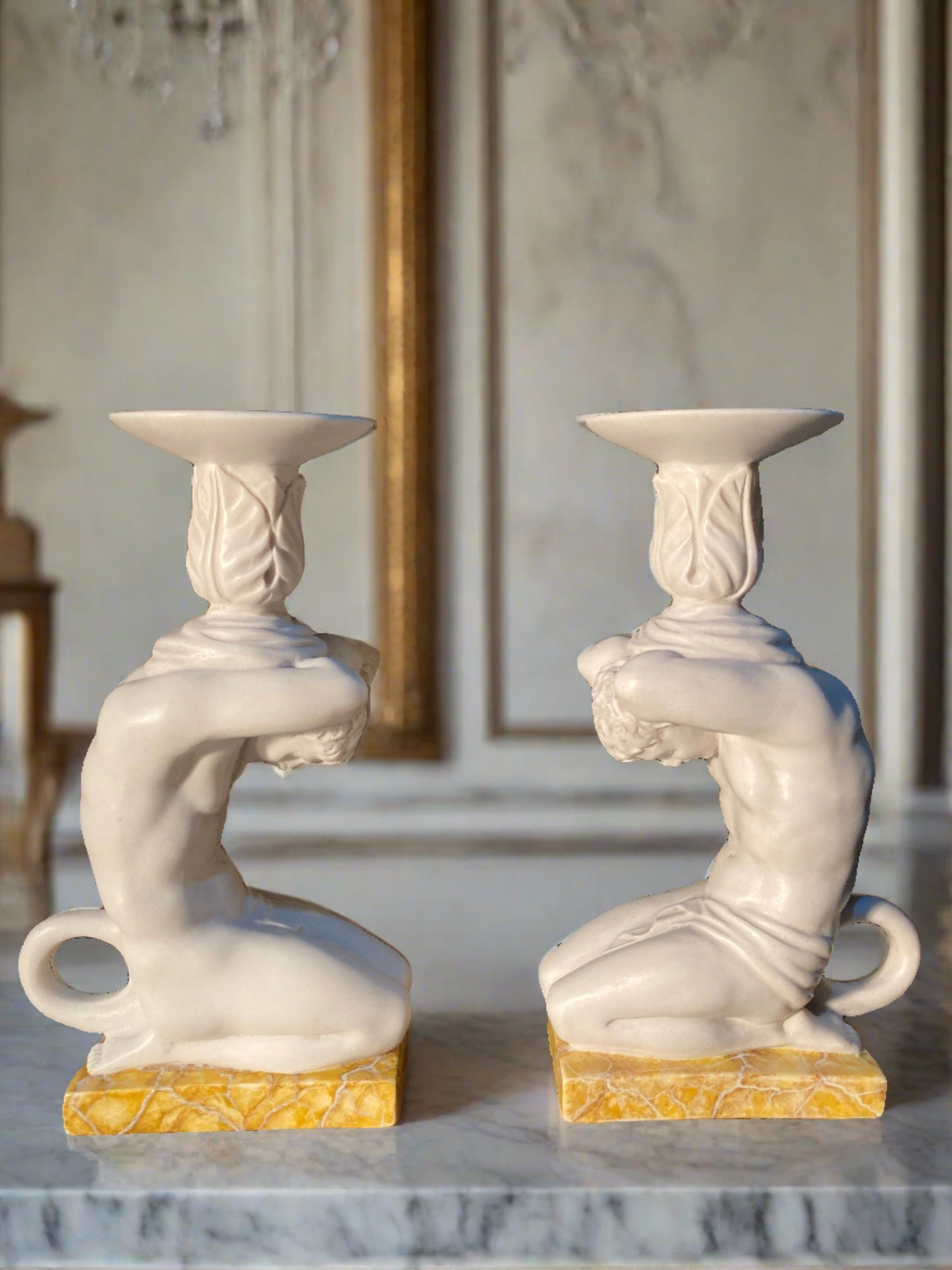 Atlas Kerzenhalter mit Sienna-Sockel (Paar)