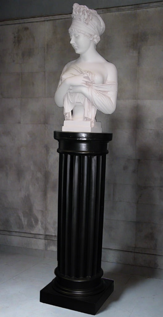 Classical Fluted Column — Basalt Black, After Wren