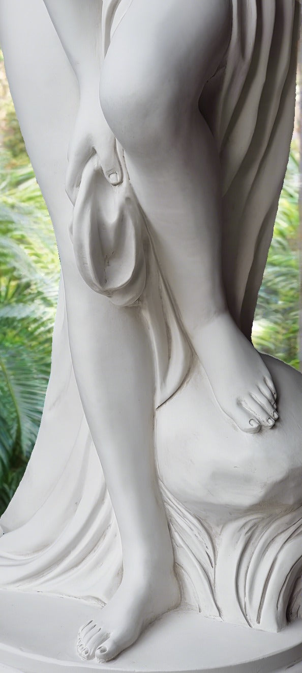 Venus entering her bath