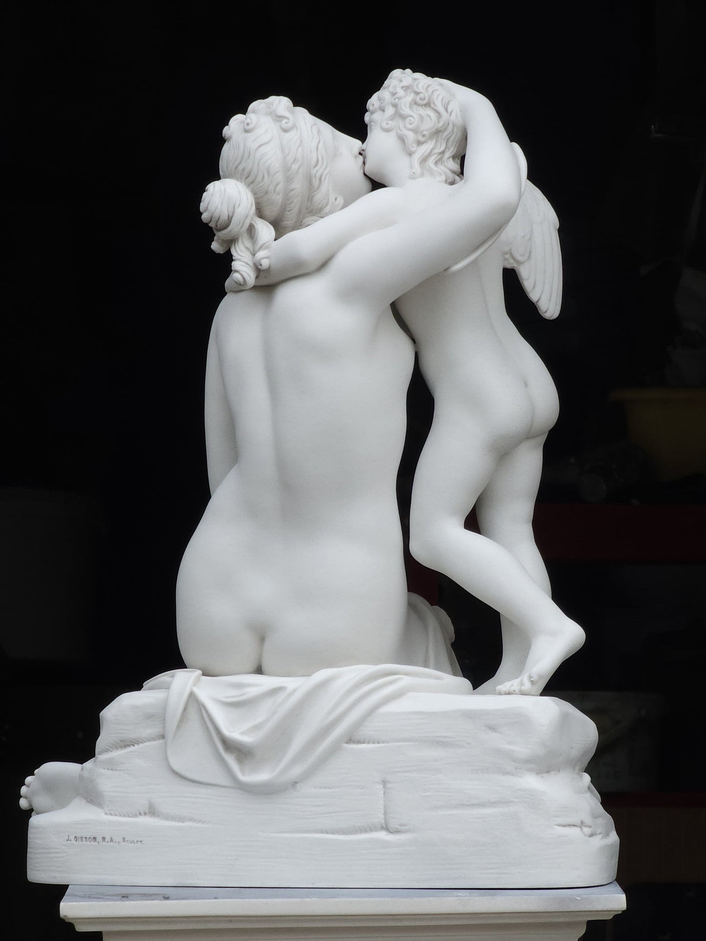 Venus And Cupid Statue