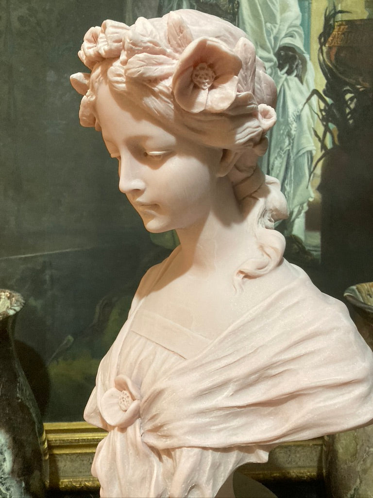 Annabel Büste aus rosa Marmor