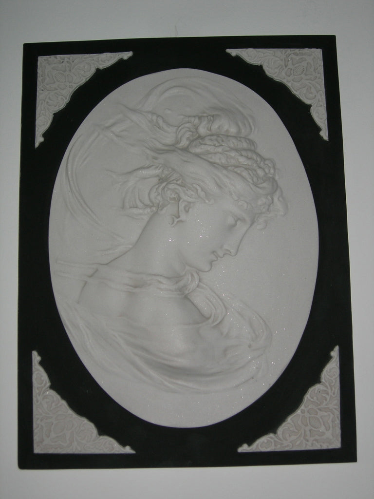 Lady Head Oval On Square Back Pair