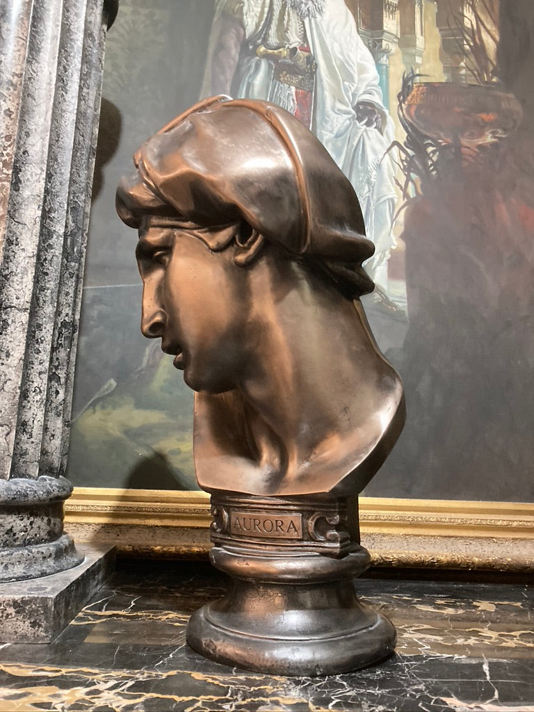 Bronze Aurora