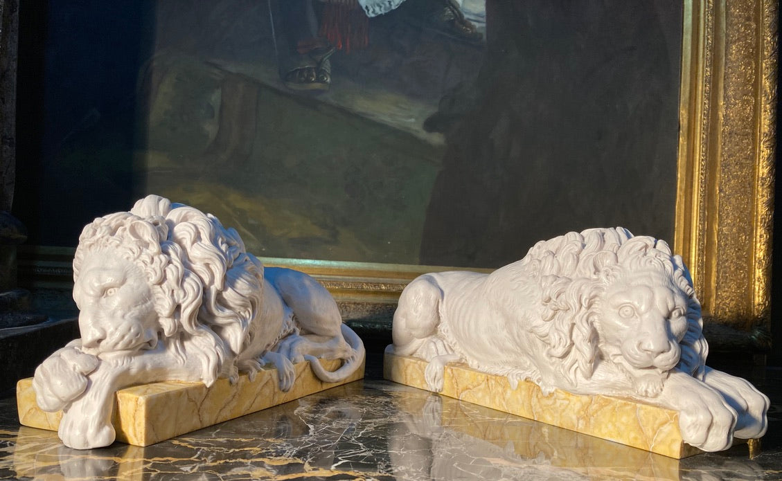 Chatsworth lions on Sienna