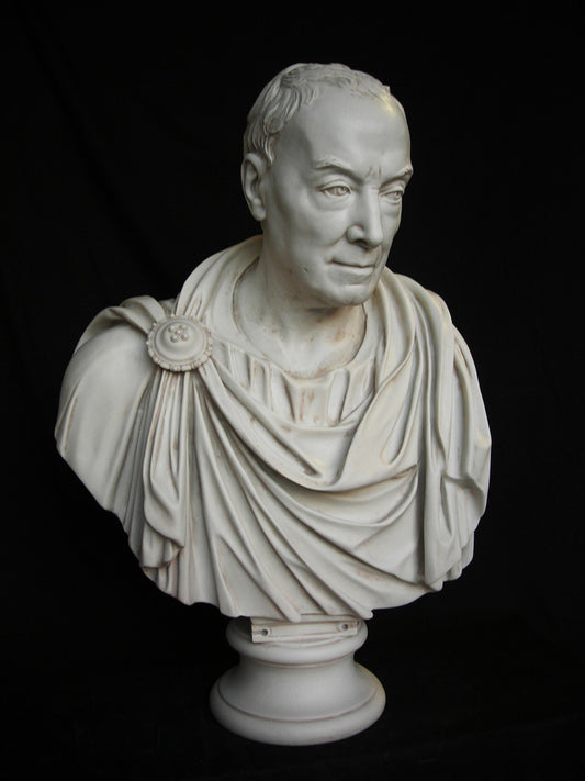 Titus in Toga