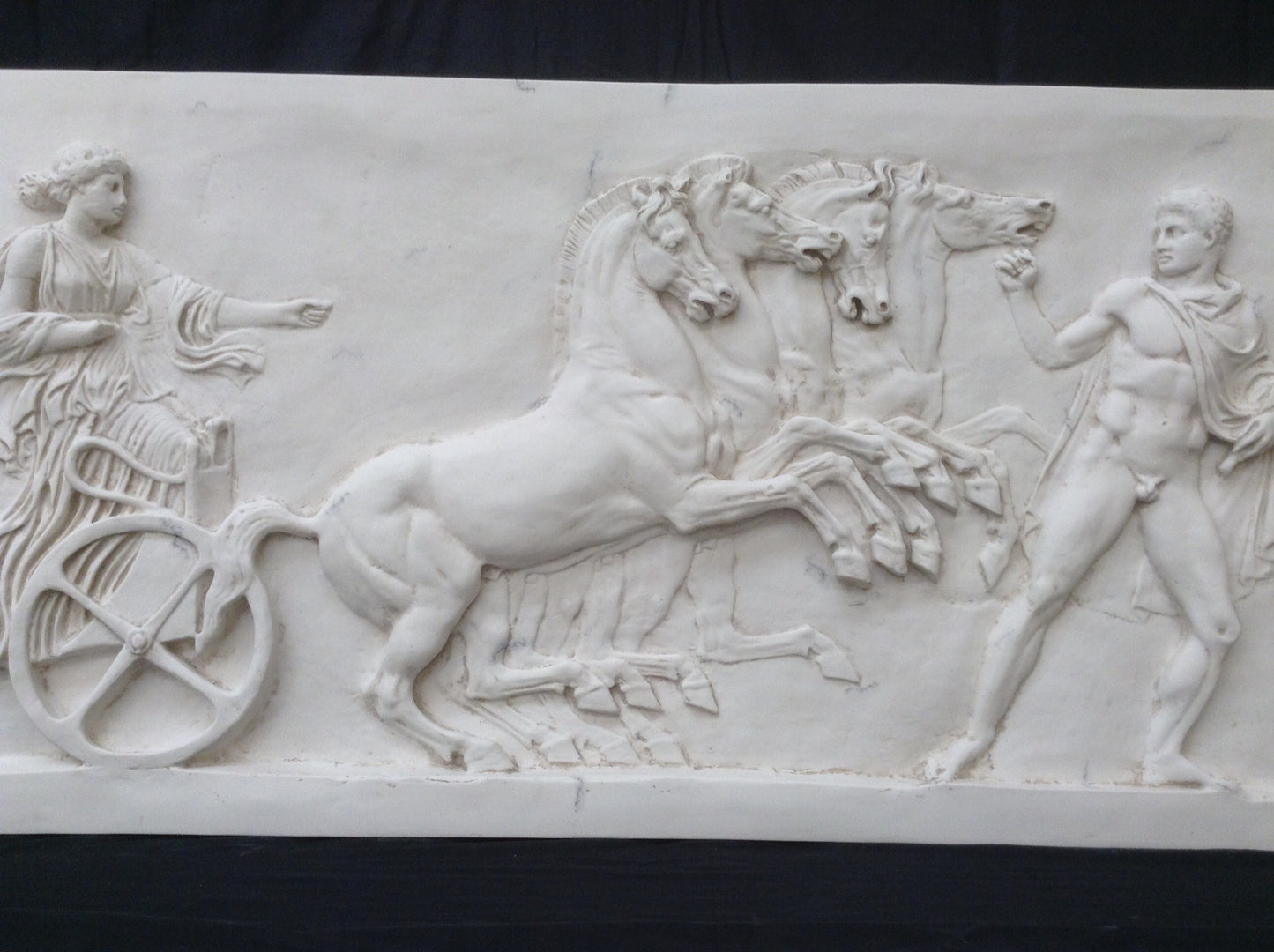Plaque de char à quatre chevaux à gauche Lrg