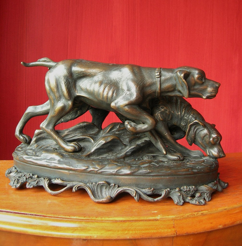 Chiens de chasse par paire