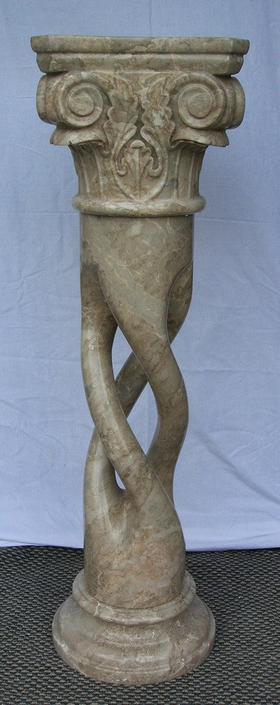 Bergkamelien-Drehsäule mit römischem Kopf