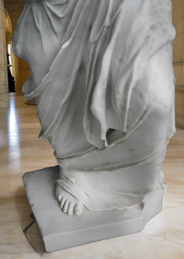 Venus de Milo statue