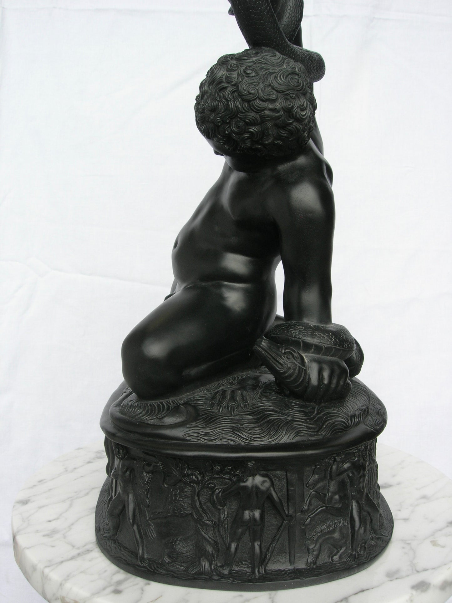 The Young Hercules, Basalt Black