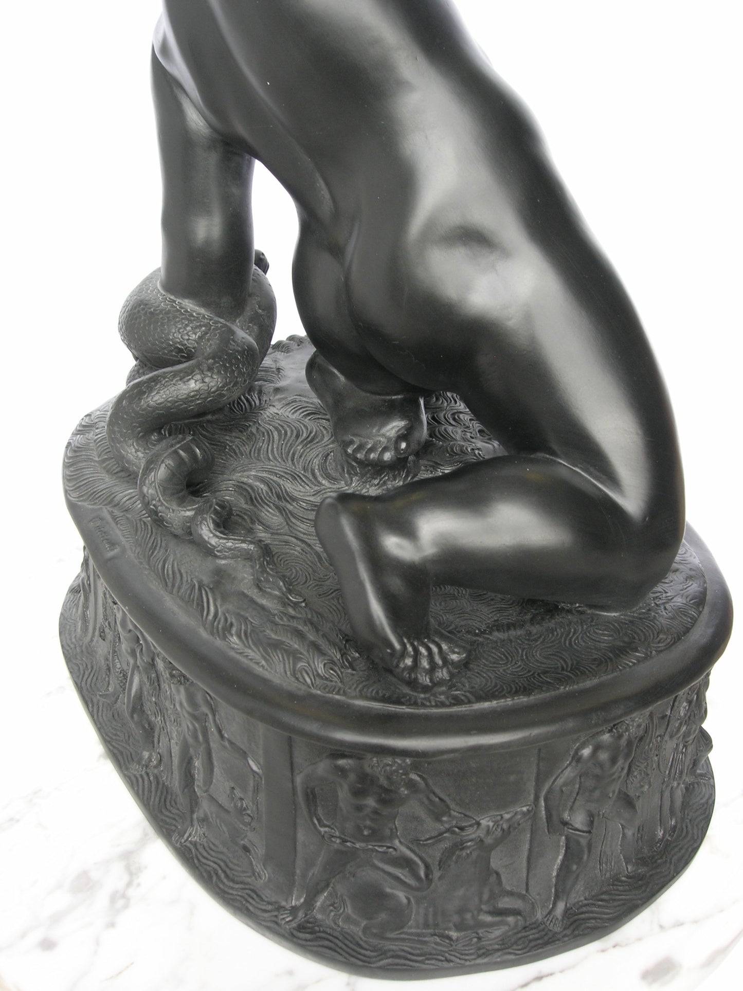 The Young Hercules, Basalt Black