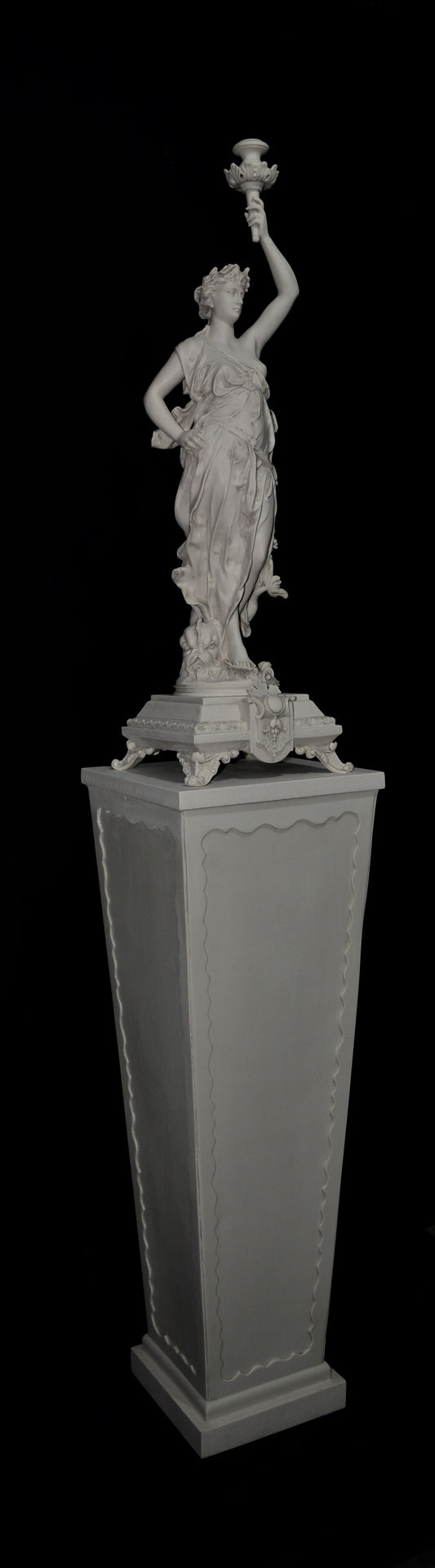 Classical lady With Candle Mount